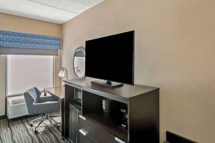 Room 22 of 39
