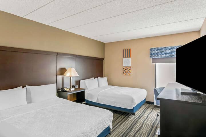 Room 6 of 39