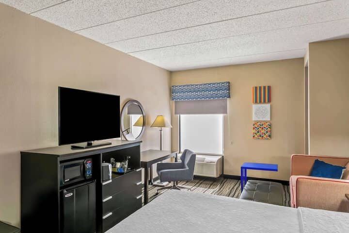 Room 16 of 39