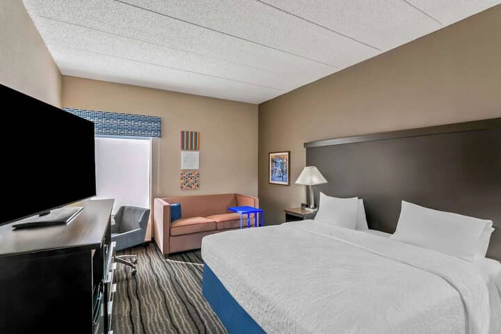 Room 9 of 39