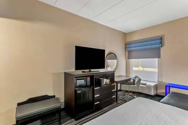 Room 8 of 39